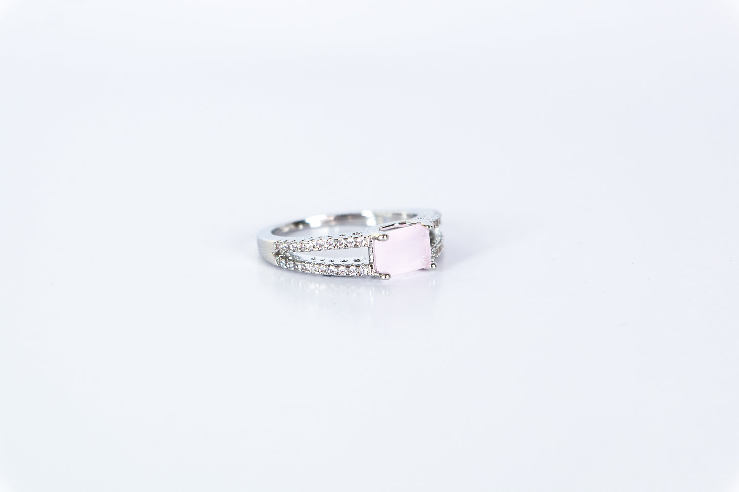 Noir Grace Split Band Ring